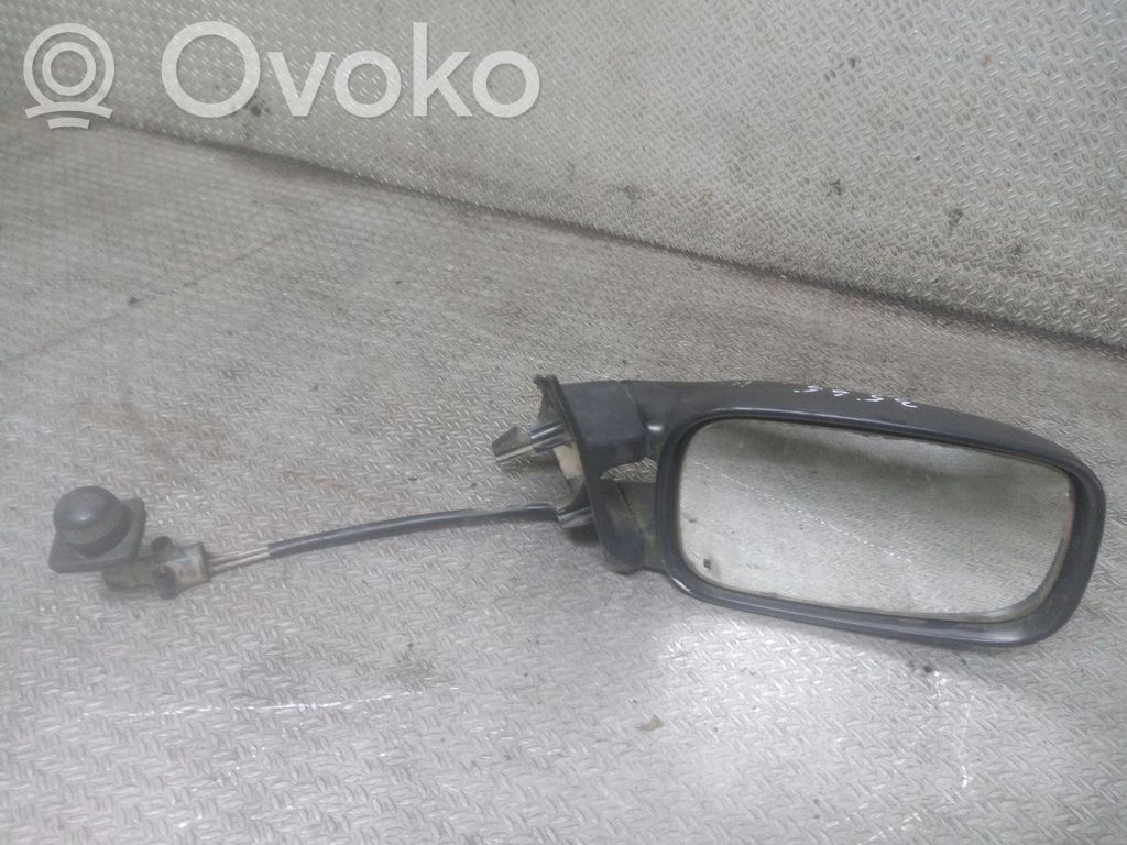Volkswagen PASSAT B4 Manualne lusterko boczne drzwi przednich 