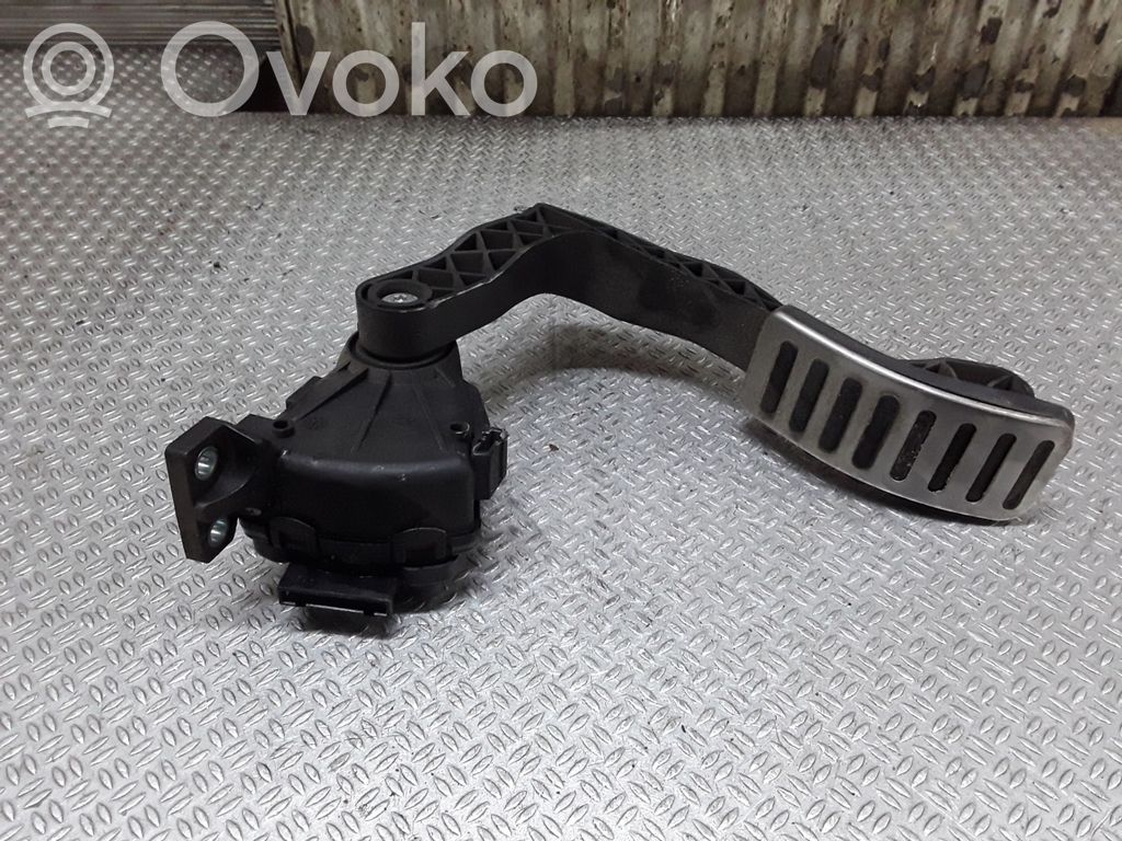 Pedal del acelerador   3D1721503L