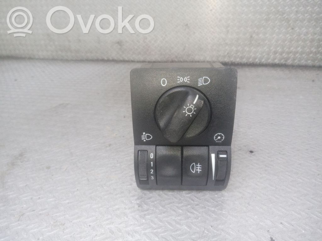 Przełącznik świateł   009180774