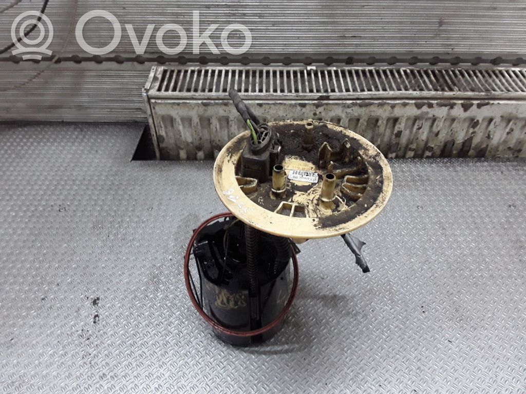 Audi A6 S6 C6 4F Bomba interna de combustible 