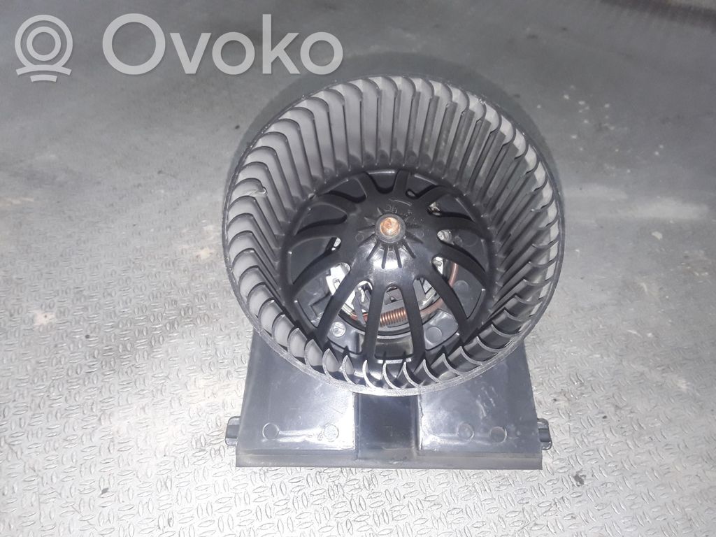 Audi A3 S3 8L Pečiuko ventiliatorius/ putikas 