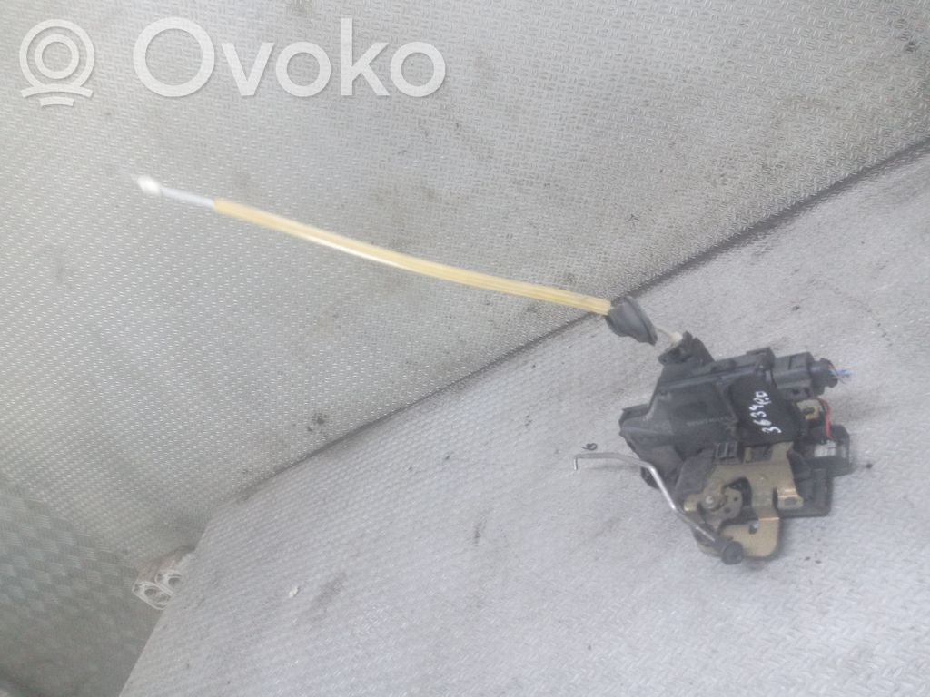 Audi A2 Priekšpusē slēdzene 