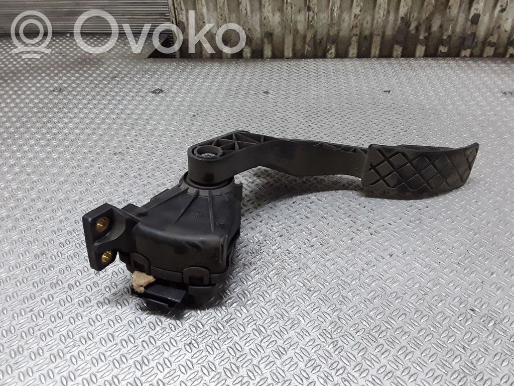 Pédale d'accélérateur   8Z1721523A