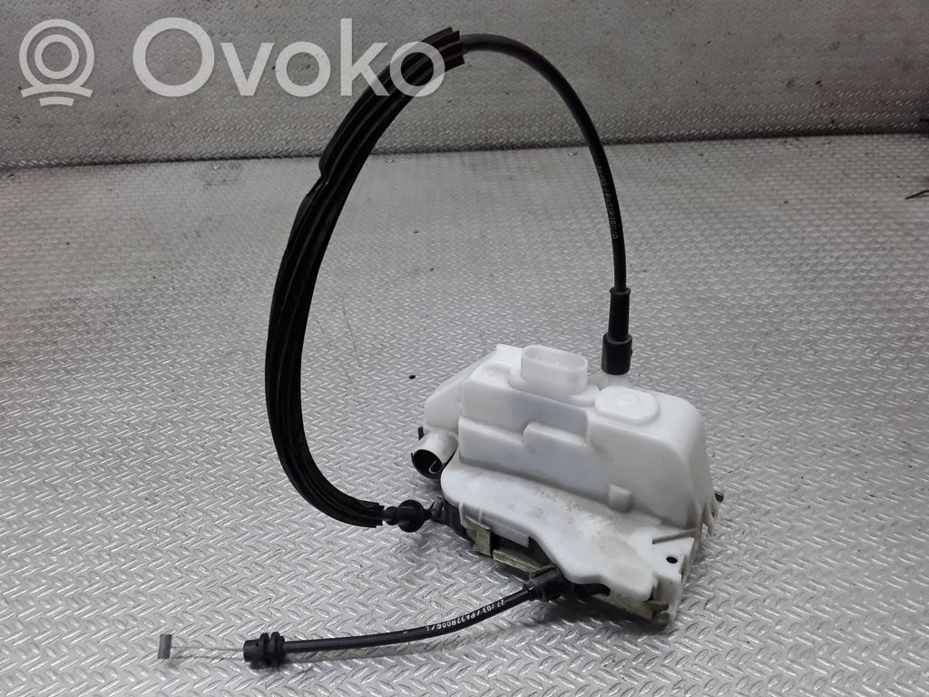 Citroen C3 Priekšpusē slēdzene 