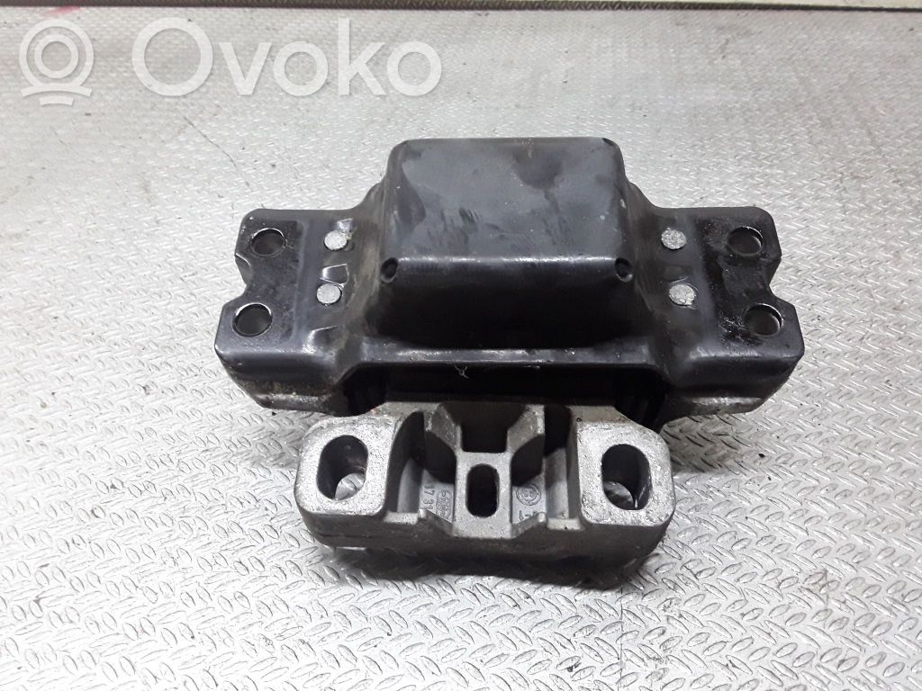 Mocowanie / Uchwyt skrzyni biegów   1K0199555
