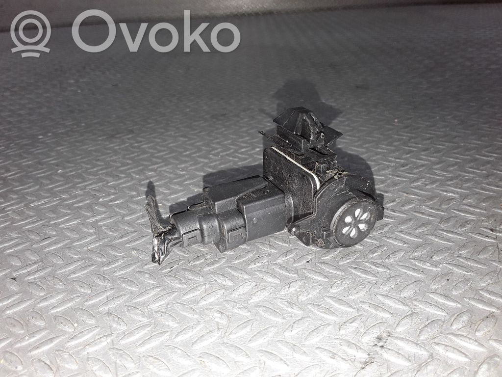 Chevrolet Orlando Outside/exterior temperature sensor 
