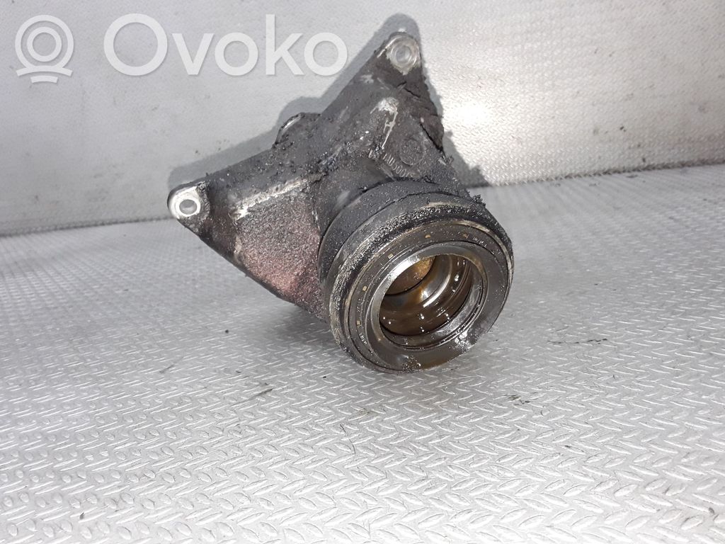 Land Rover Range Rover Sport L320 Staffa del cuscinetto di supporto dell’albero di trasmissione