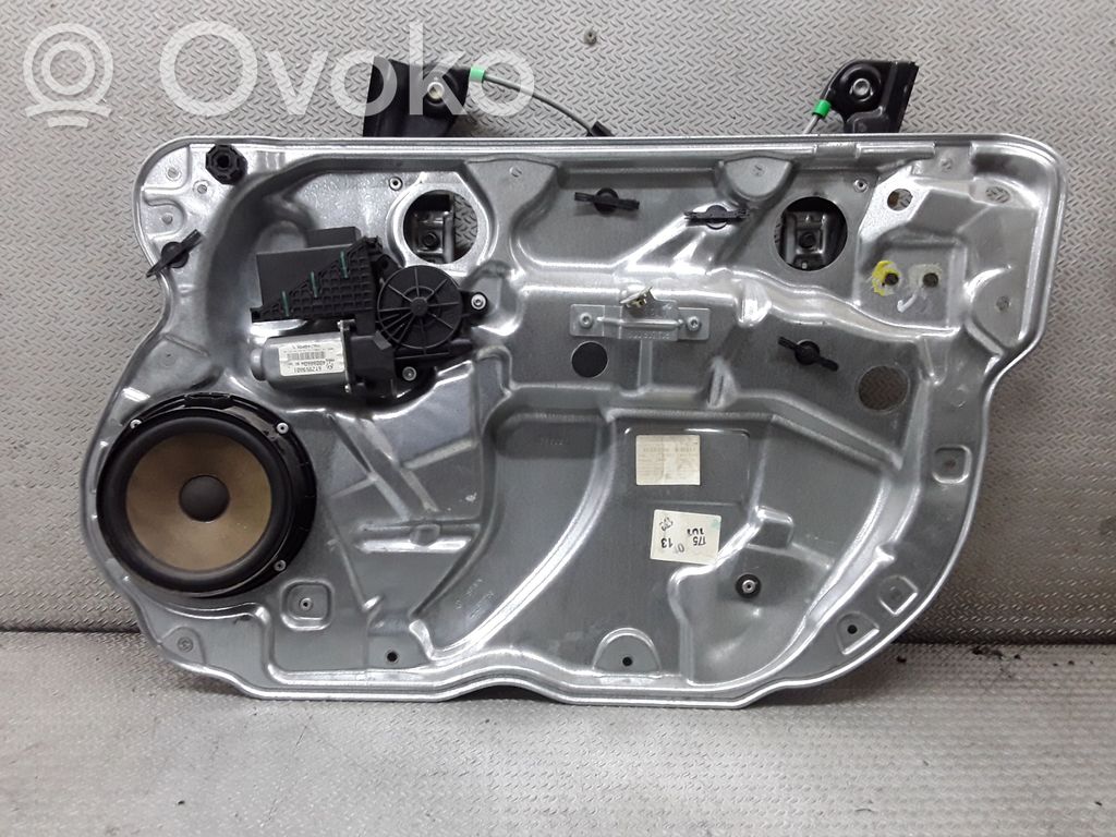 Volkswagen Polo Alzacristalli della portiera anteriore con motorino