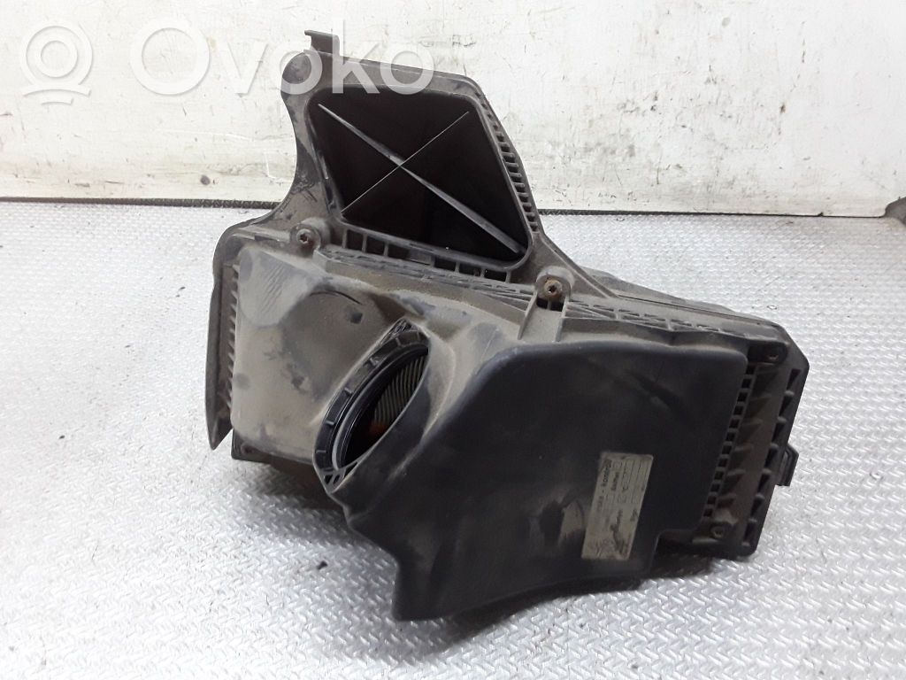 Audi A5 8T 8F Obudowa filtra powietrza 