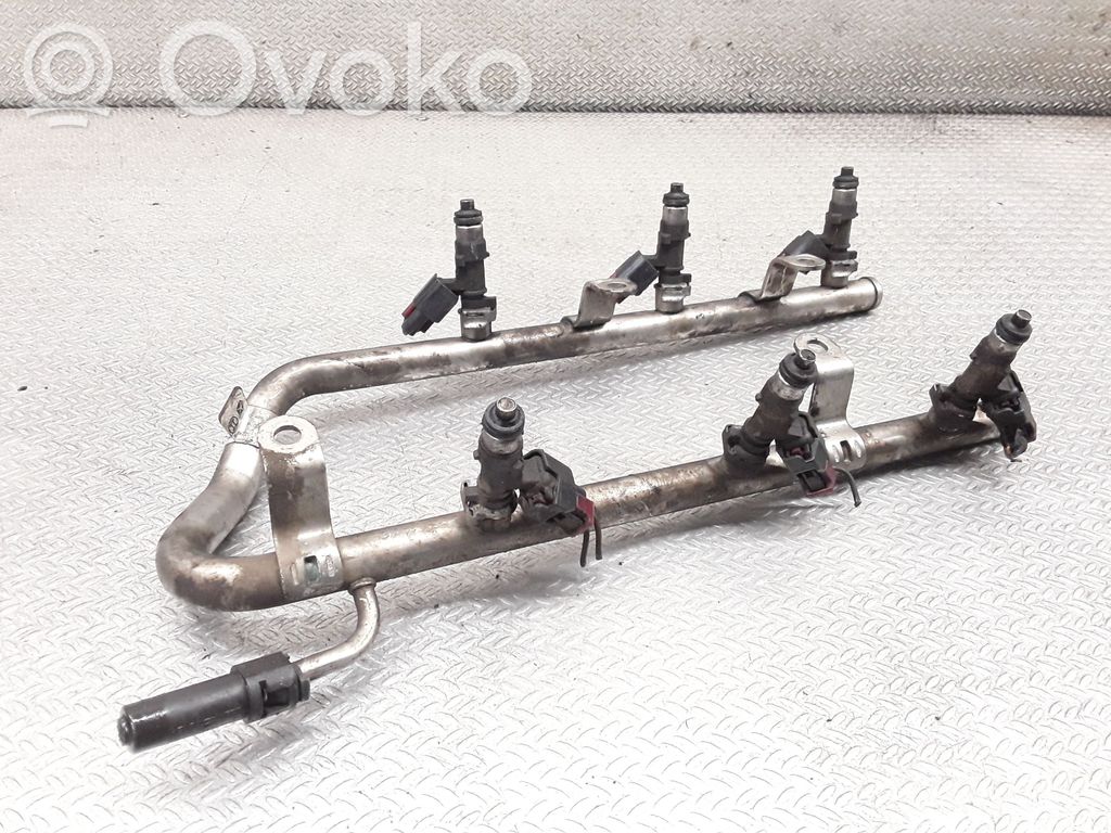 Fuel injectors set   1581AC