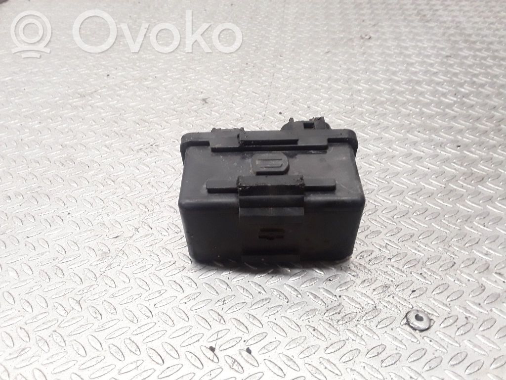 Subaru B9 Tribeca Window wiper relay 