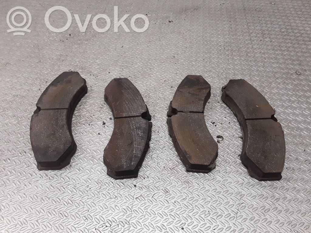 Iveco Daily 30.8 - 9 Plaquettes de frein avant