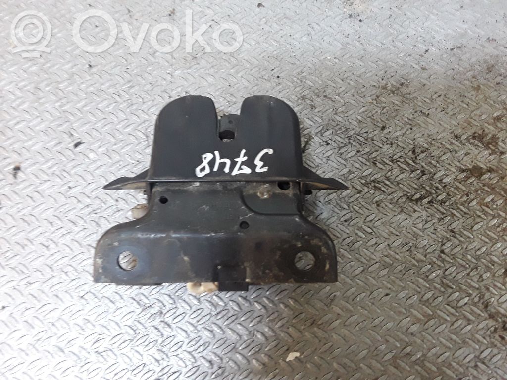 Audi A4 S4 B5 8D Tailgate/trunk/boot lock/catch/latch 
