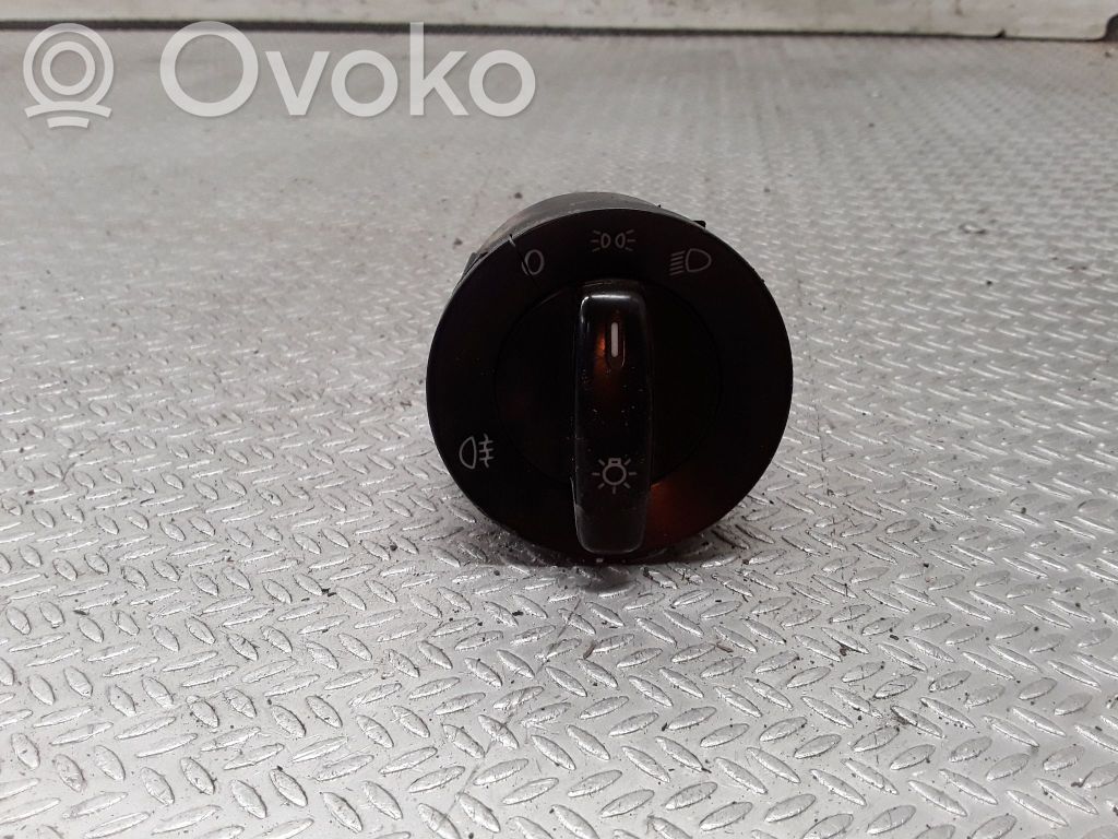 Volkswagen Touran I Light switch 