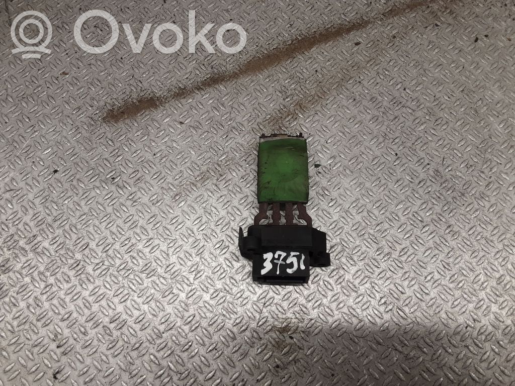 Lämpöpuhaltimen moottorin vastus   98VW18B647AB