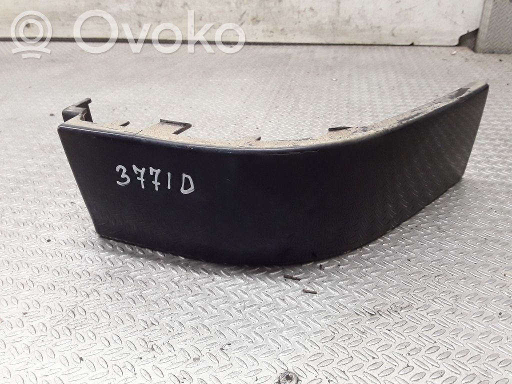 Listwa pod lampę tylną   7M5807872