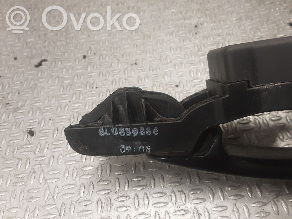 Klamka zewnętrzna drzwi tylnych   6L0839886