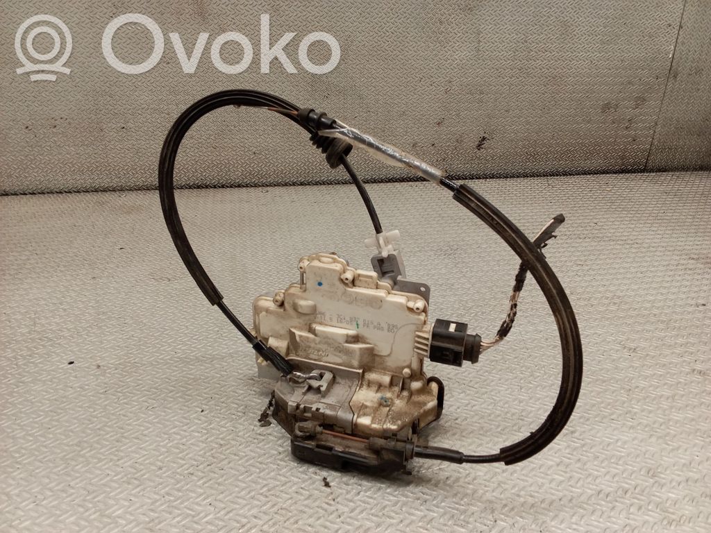 Volkswagen PASSAT B6 Serratura portiera anteriore