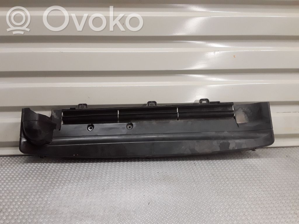 Volkswagen Transporter - Caravelle T5 Oro nukreipėjas/ kanalas interkūlerio radiatoriaus 