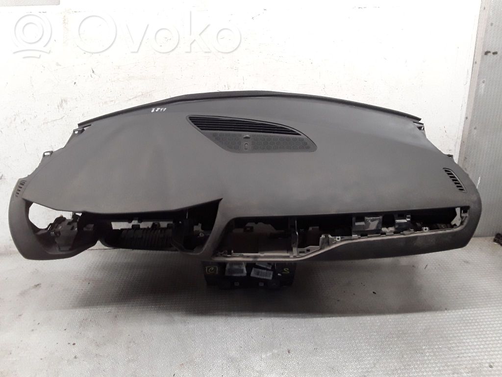 Citroen C5 Panelis 