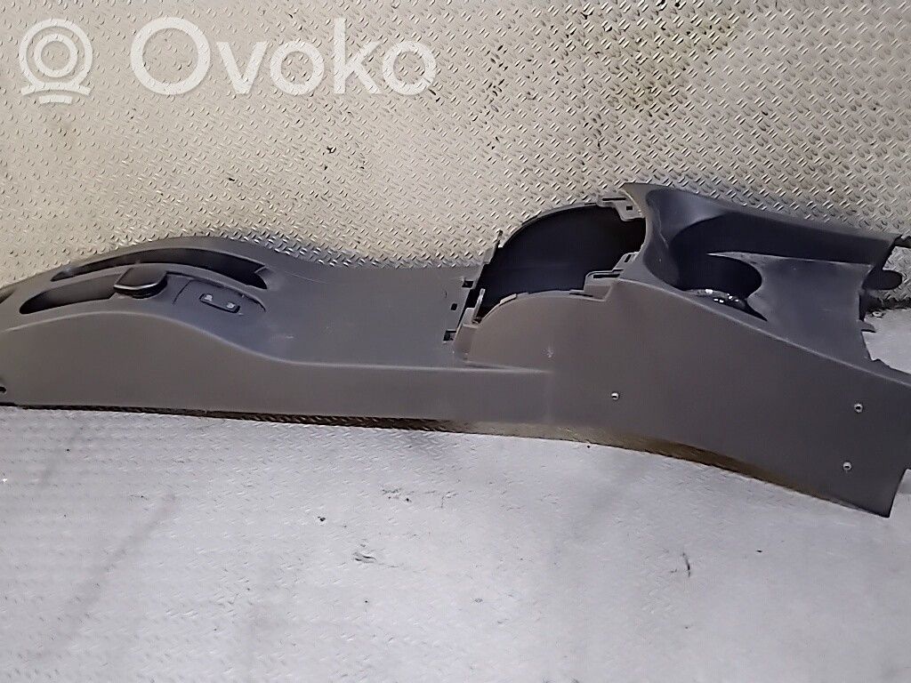 Renault Clio III Center console 