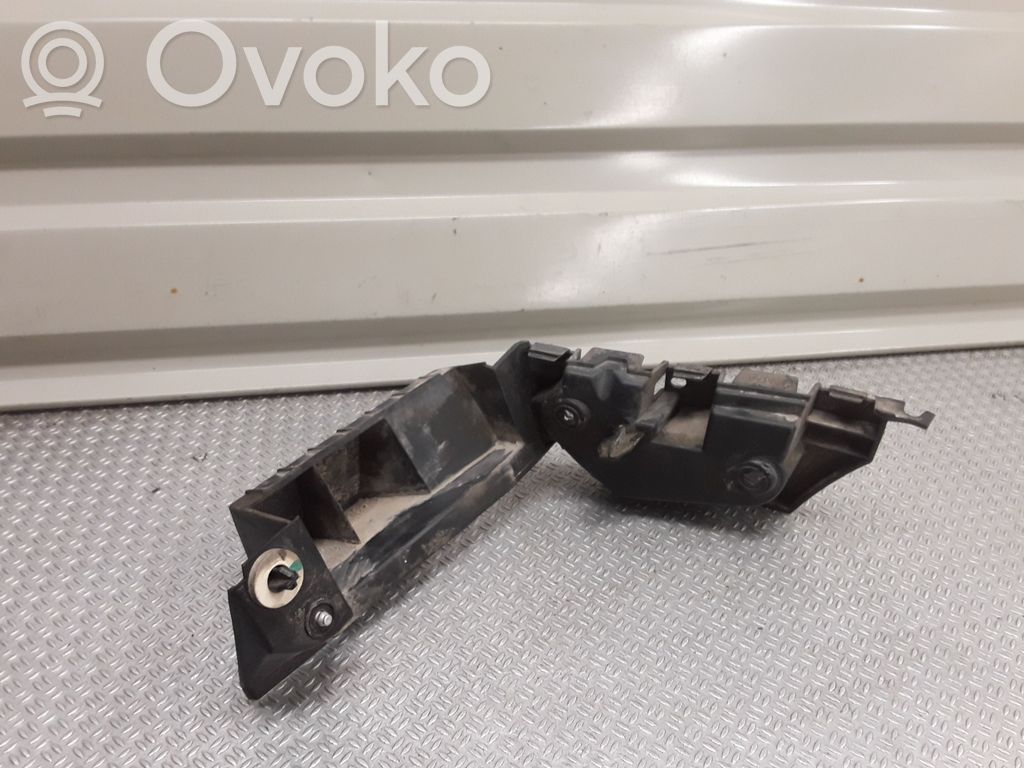 Renault Twingo II Takapuskurin kannake 