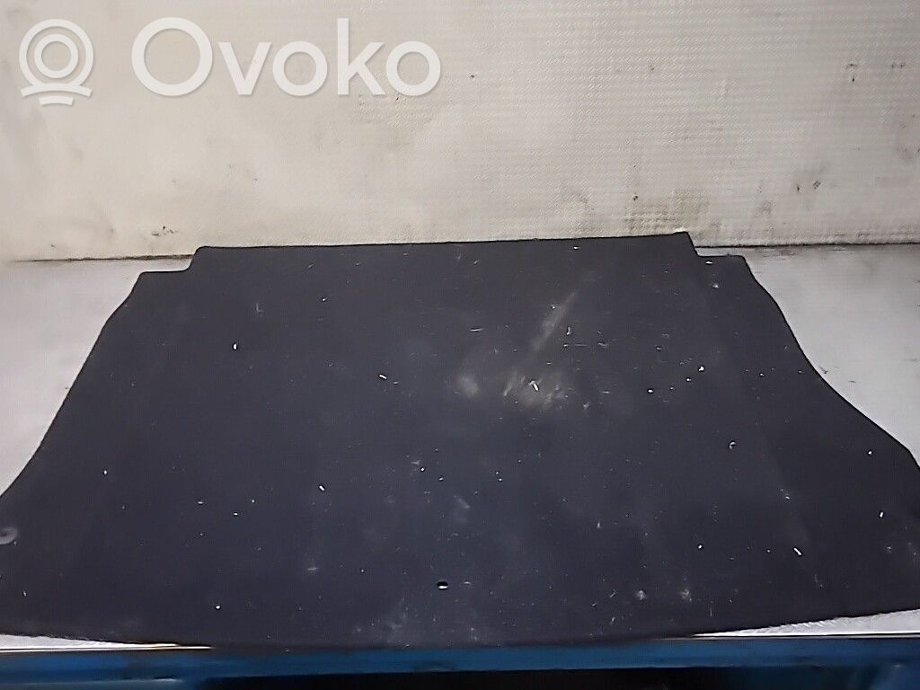 Trunk/boot floor carpet liner
