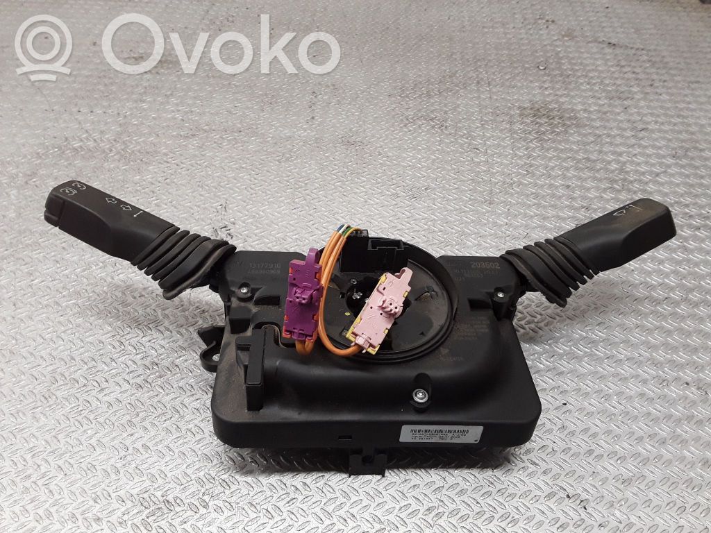 Opel Zafira B Interruptor/palanca de limpiador de luz de giro 