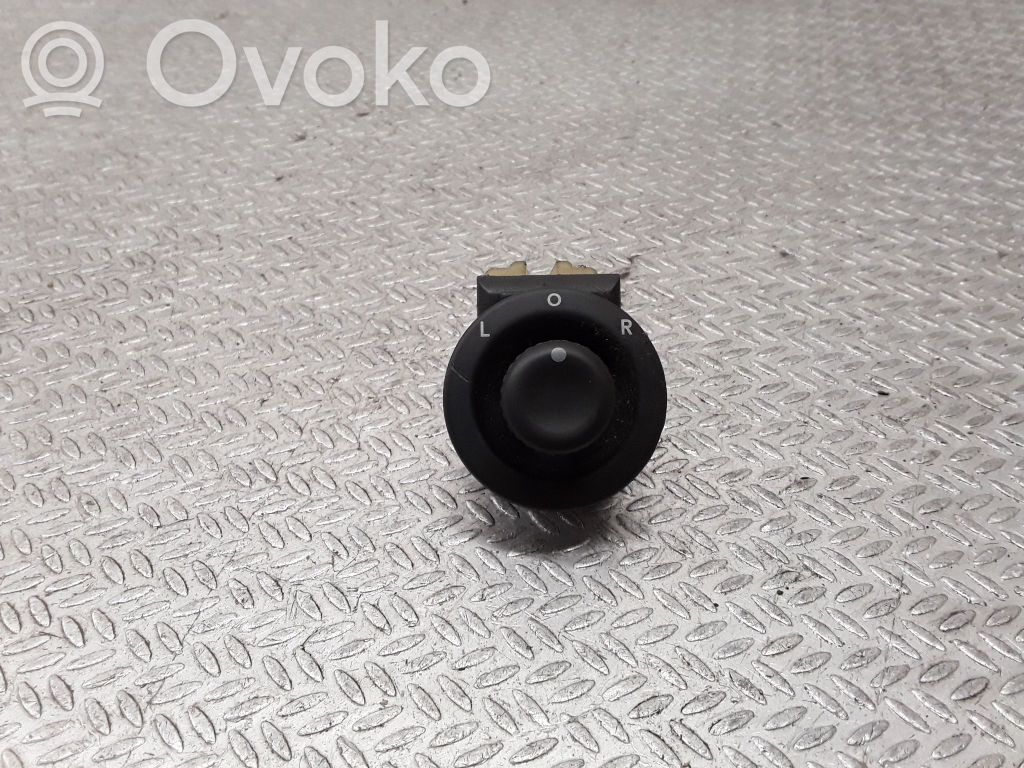 Jeep Compass Wing mirror switch 