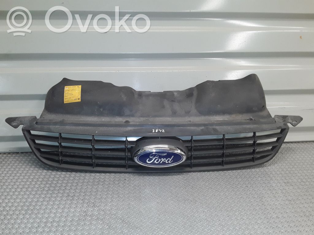 Ford Focus Верхняя решётка 