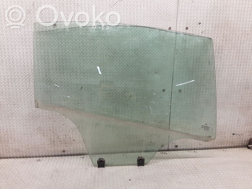 Takaoven ikkunalasi