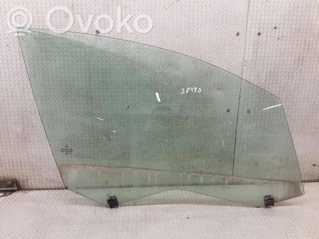 Etuoven ikkunalasi, neliovinen malli