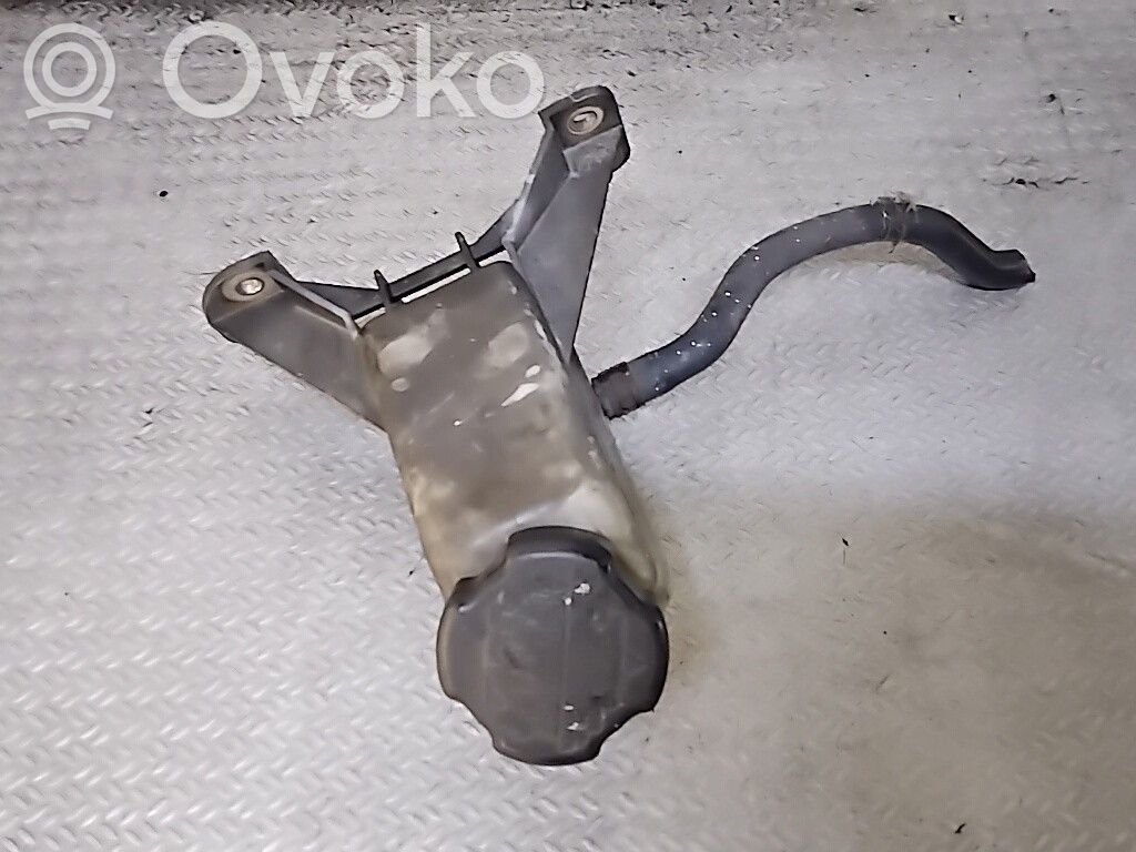 Brake fluid reservoir