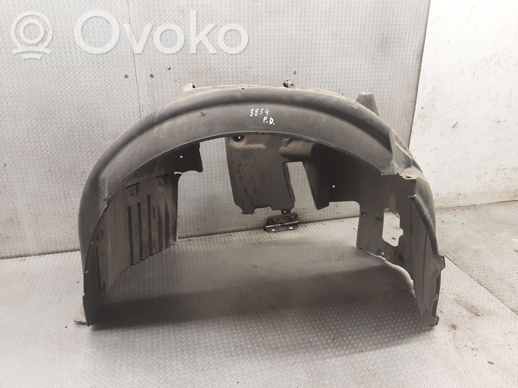 Front wheel arch liner splash guards