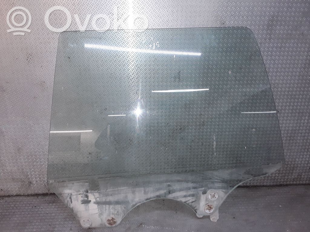 aizmugurējo durvju stikls