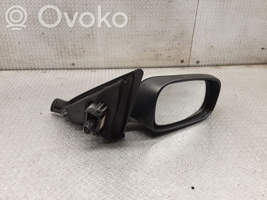Front door electric wing mirror