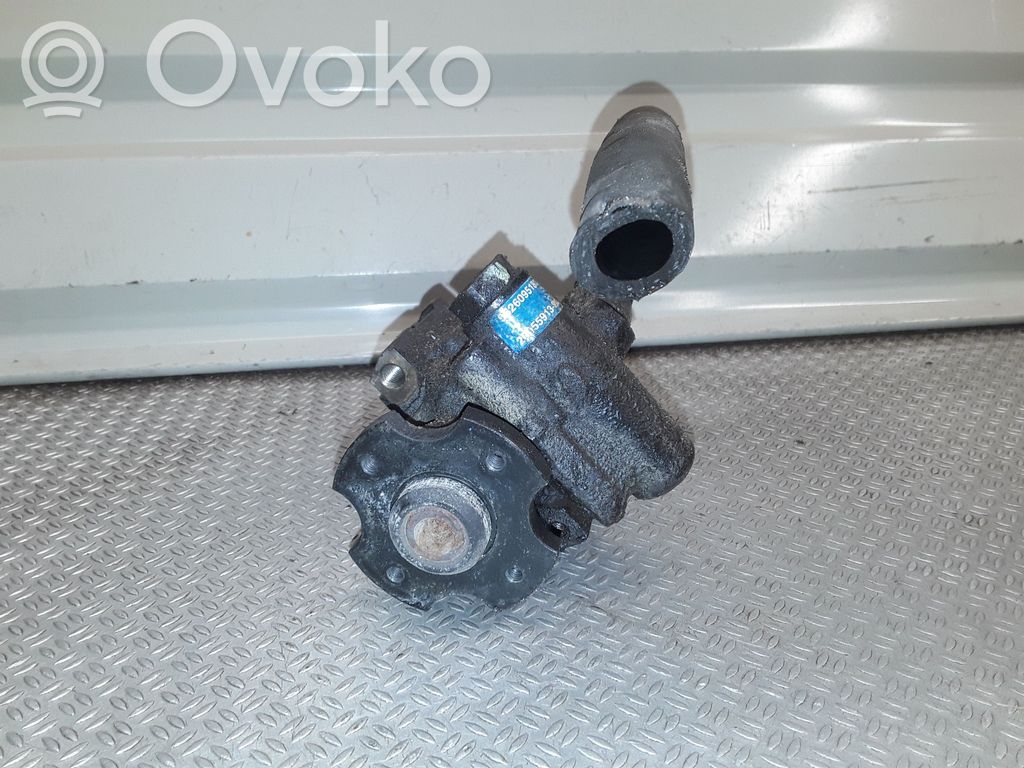 Peugeot 607 Power steering pump 