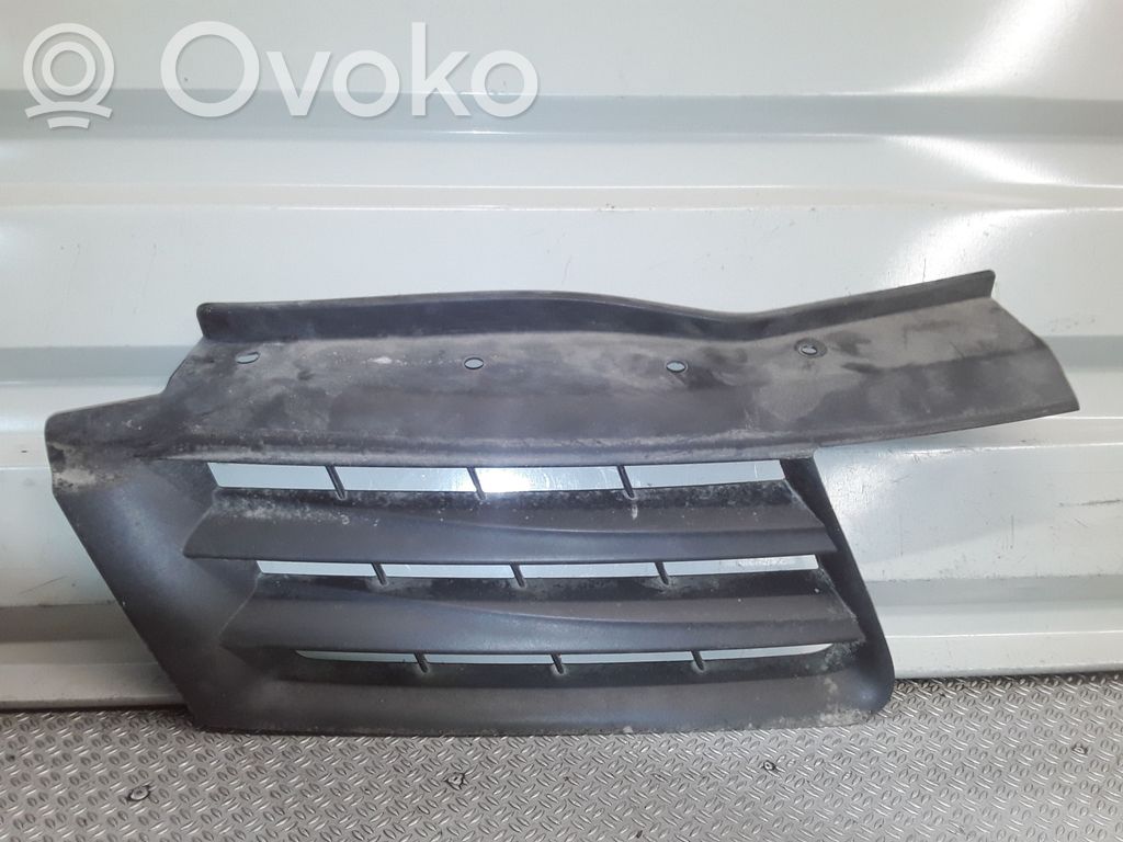 Renault Espace IV Front bumper upper radiator grill 