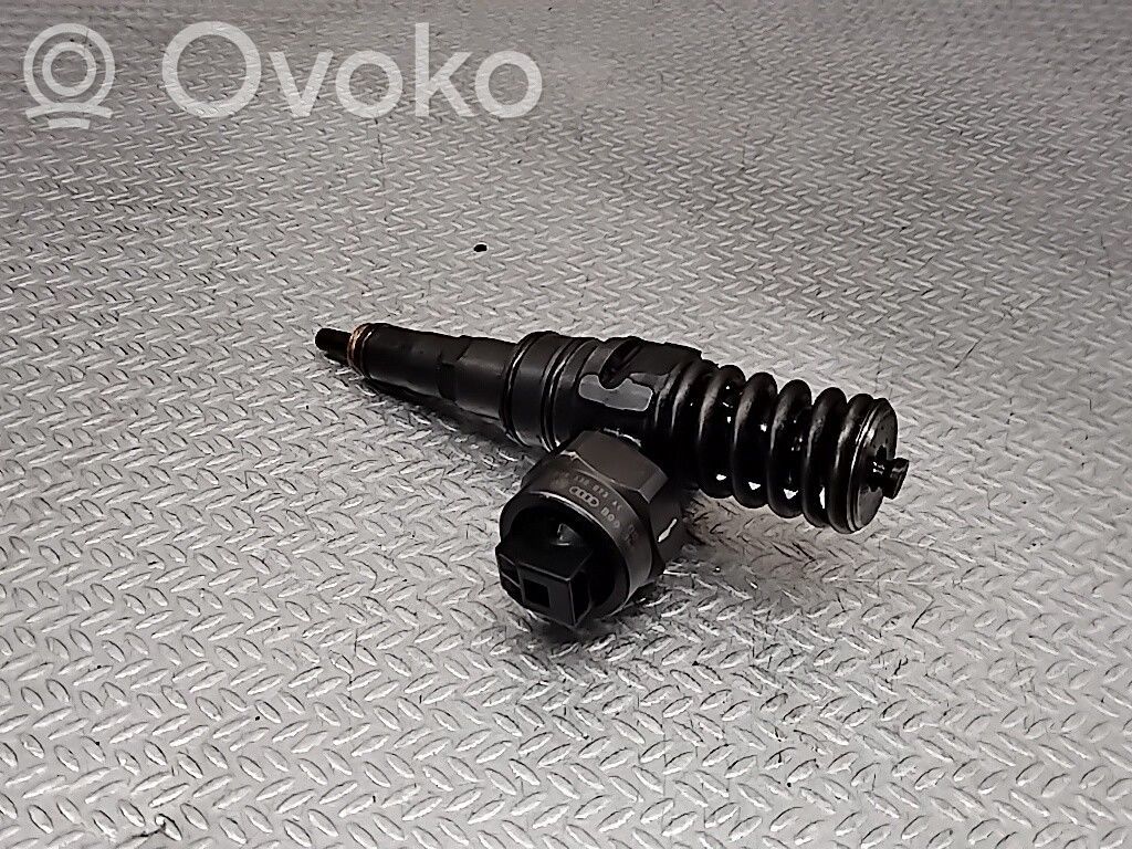 Injektor Einspritzdüse   038130073AC