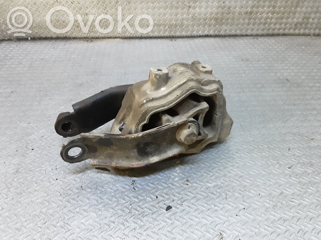 Engine mount bracket   8070M18