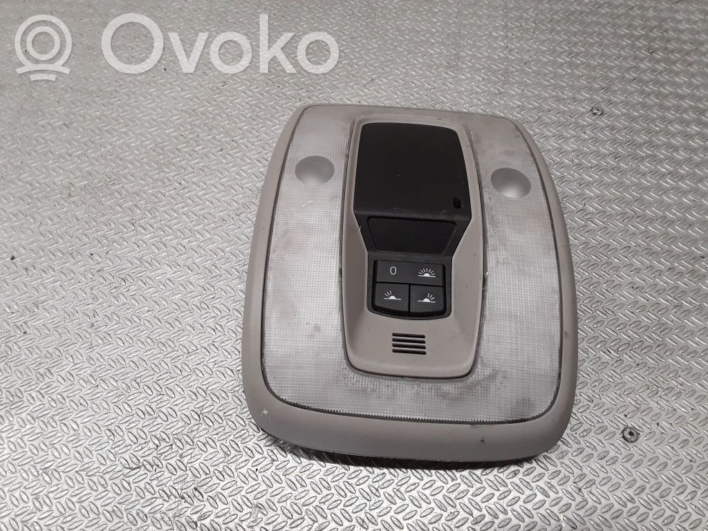 Front seat light   39860844