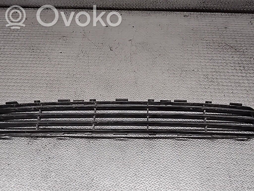 Toyota Avensis T250 Grilă inferioară bară față 