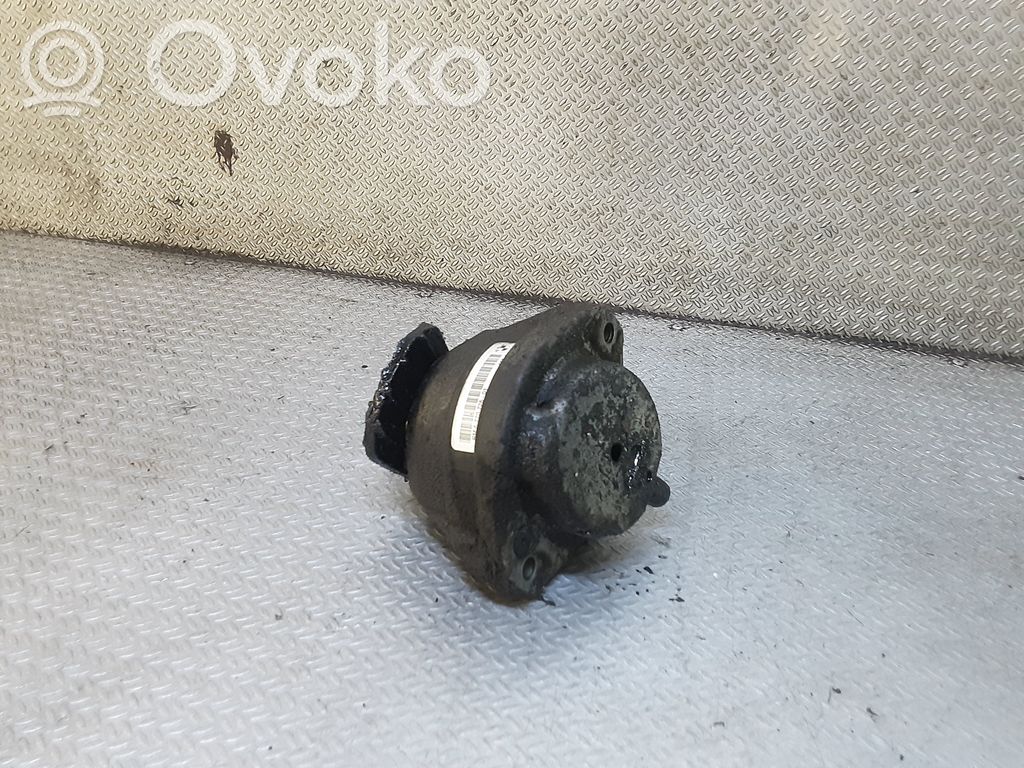 BMW 5 E60 E61 Engine mount bracket 