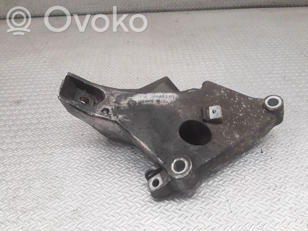 Halterung Lager Motor   2211677504101
