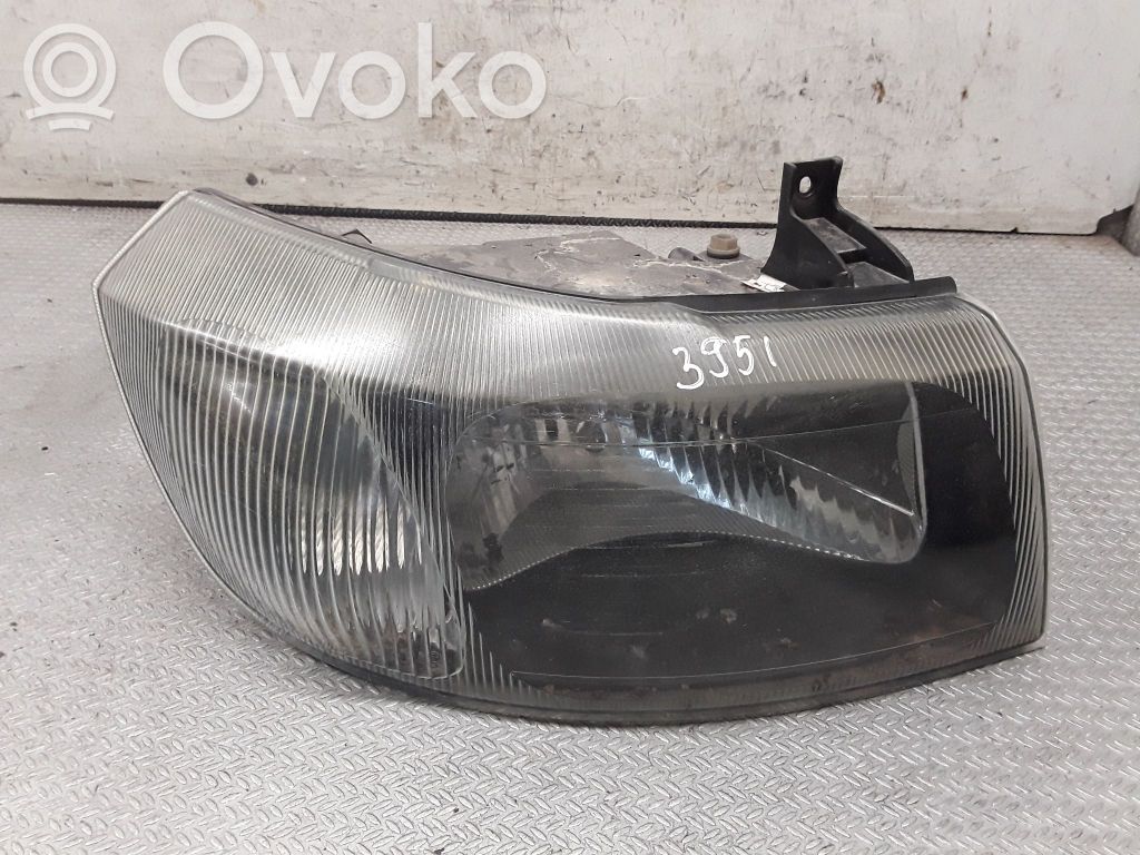 Scheinwerfer   YC1513W029