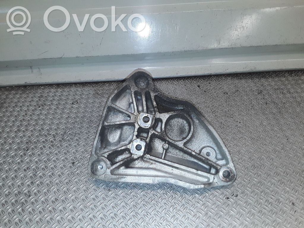 Chevrolet Volt I A/C compressor mount bracket 