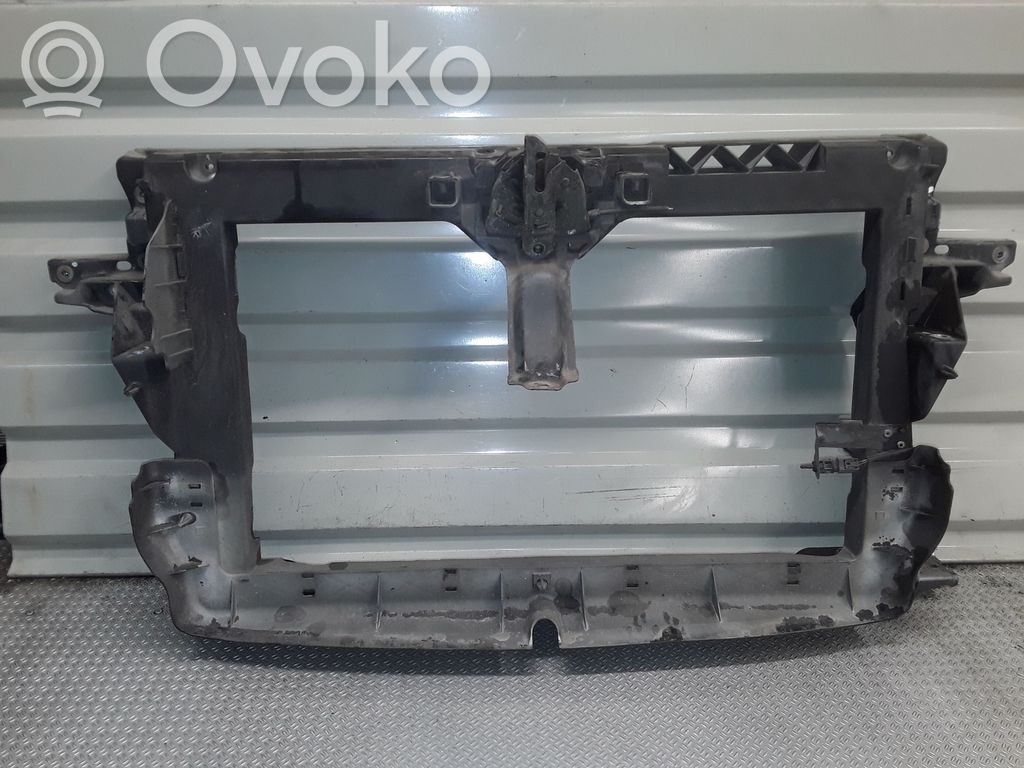 Mitsubishi Colt Radiatorių panelė 