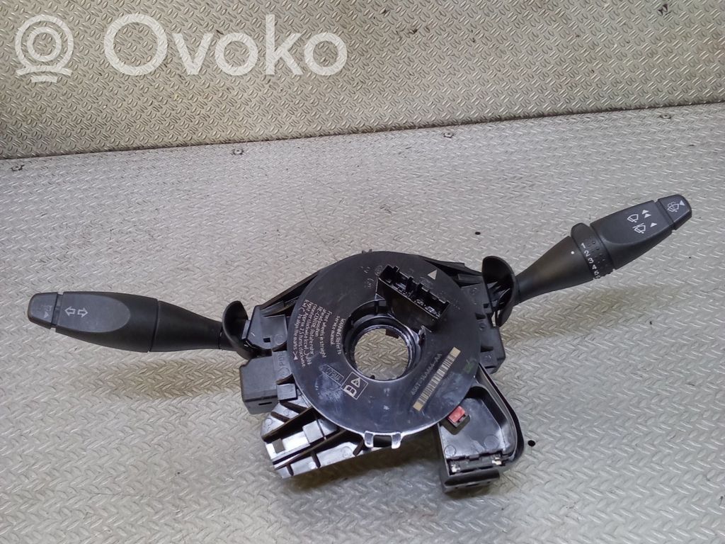 Ford Fiesta Commodo, commande essuie-glace/phare 