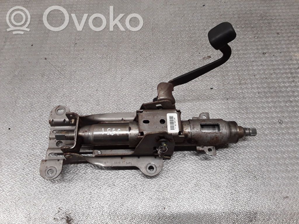 Steering wheel axle   05057351AC