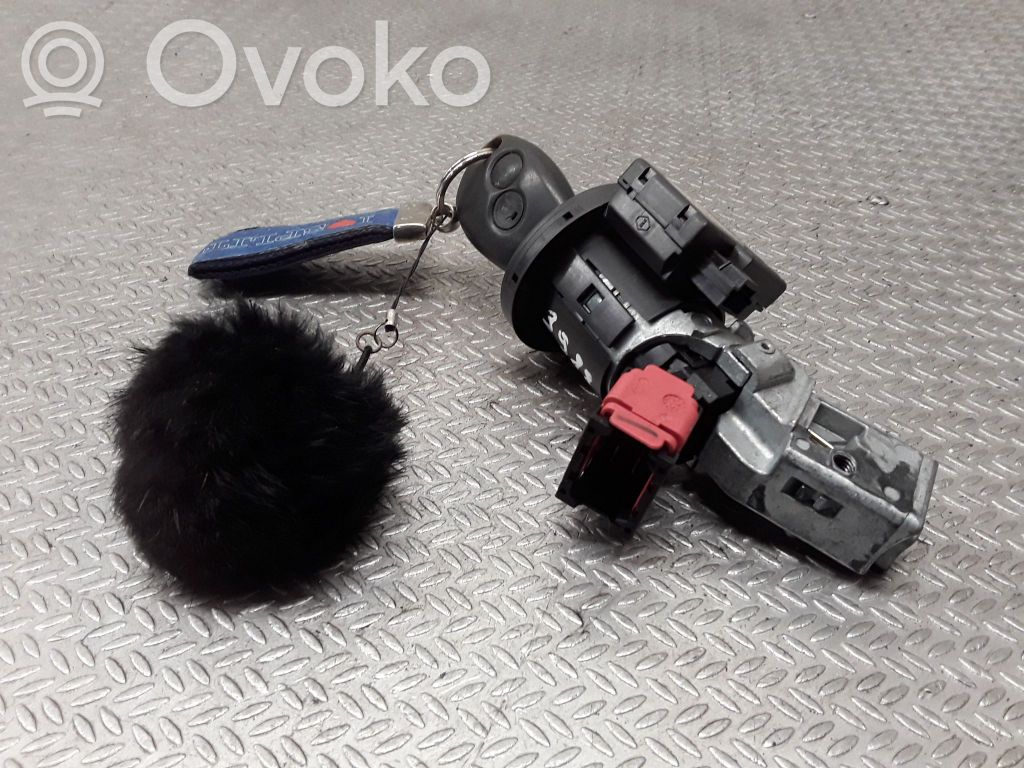 Renault Clio III Ignition lock 